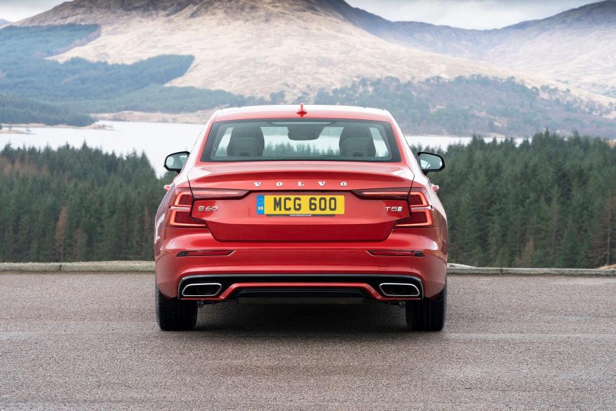 Volvo S60 T5 R-Design 2019 года  (UK) (фото 40 из 40)